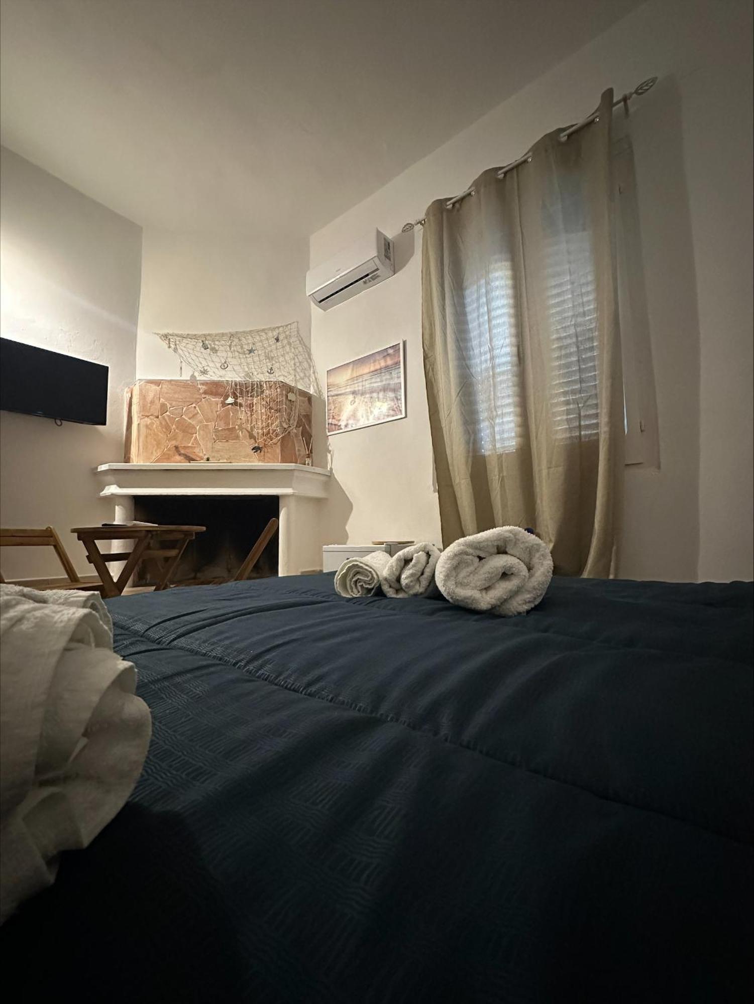 Hotel Moncici House Porto Torres Exterior foto